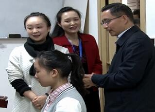 绵阳市委书记彭宇行莅临绵阳市文化馆文采筝之私塾检查指导工作